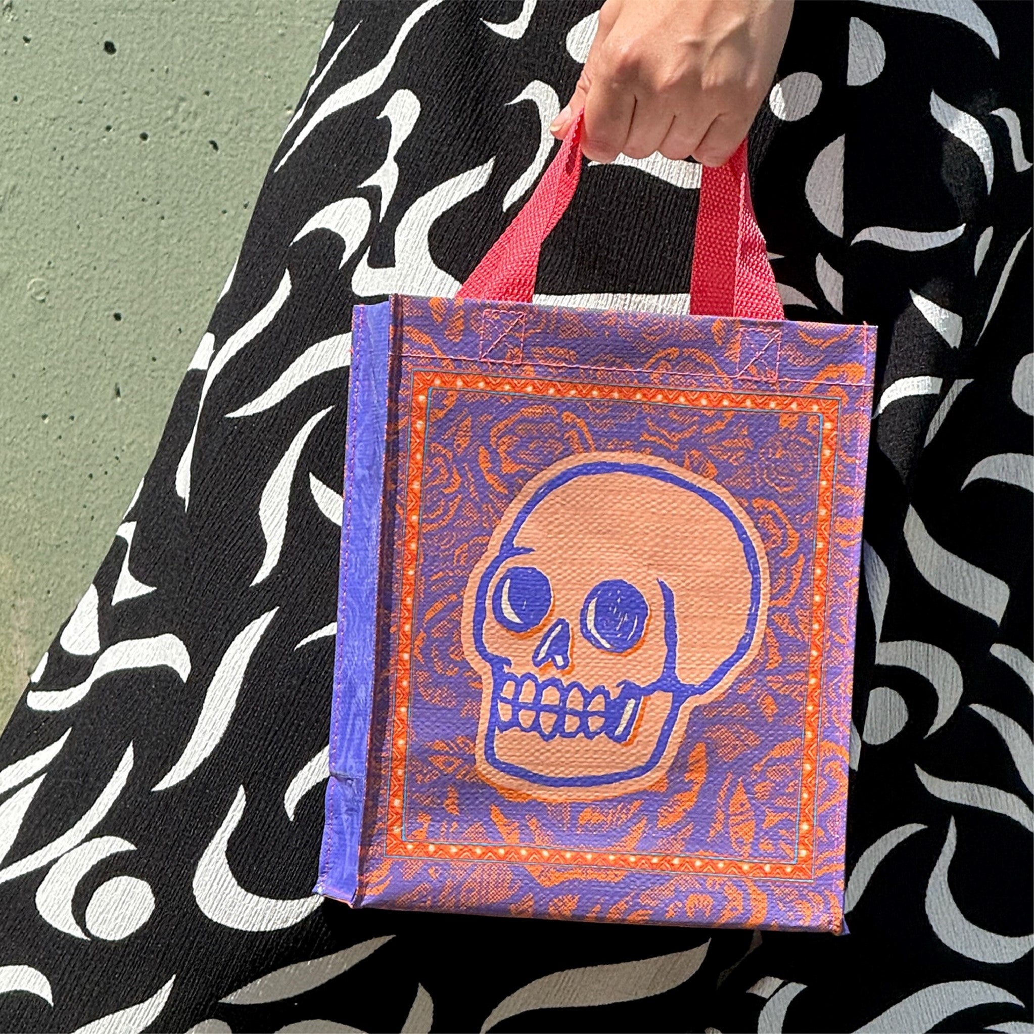 Handy Tote - Skulls & Roses